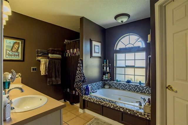 7111 Nelson Street, Navarre, FL 32566