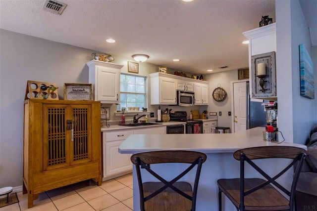 7111 Nelson Street, Navarre, FL 32566