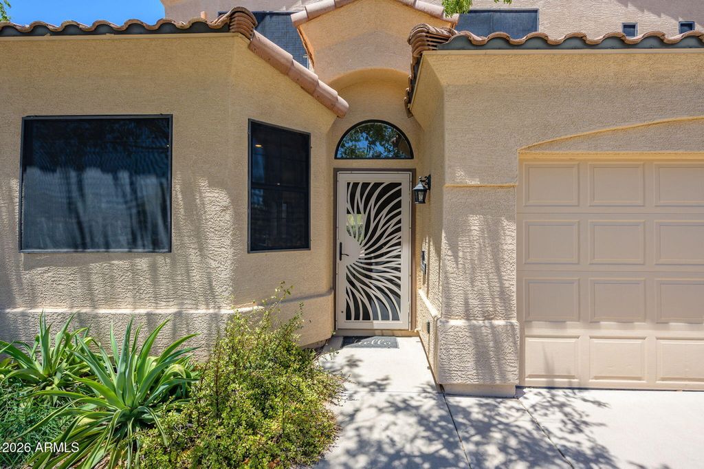 2126 W CAROL ANN Way, Phoenix, AZ 85023 — photo 3
