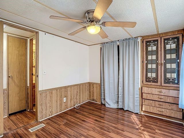 4907 DACCA DRIVE, Tampa, FL 33619