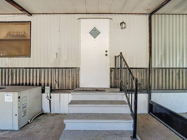 4907 DACCA DRIVE, Tampa, FL 33619