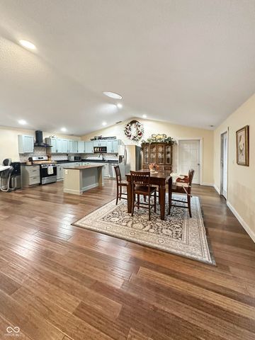 821 N East Street, Tipton, IN 46072