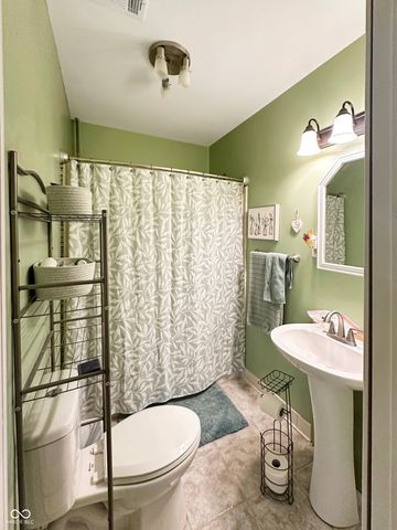 821 N East Street, Tipton, IN 46072