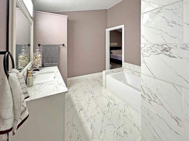 821 N East Street, Tipton, IN 46072