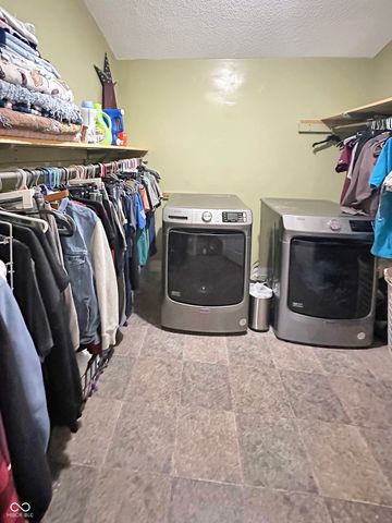 821 N East Street, Tipton, IN 46072