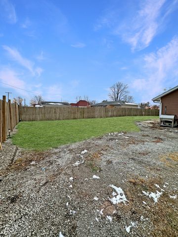 821 N East Street, Tipton, IN 46072