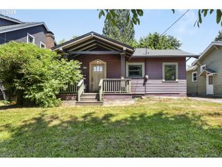 3955 Se KELLY St, Portland, OR 97202