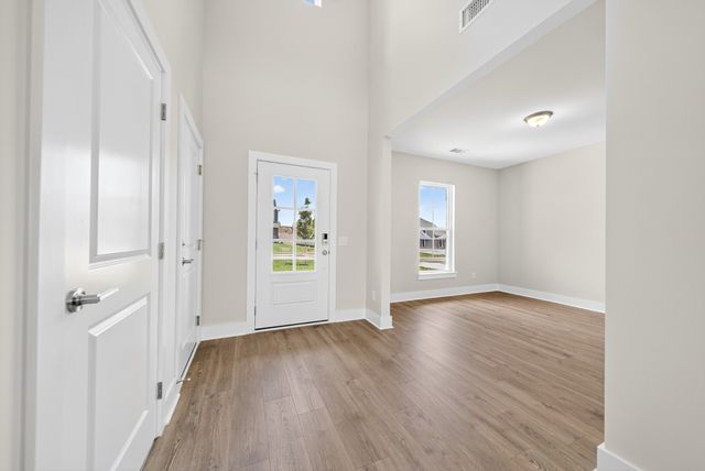 3919 Trinity Woods Rd, Columbia, TN 38401