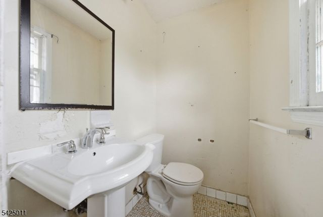 105 Berger St, Franklin Twp., NJ 08873