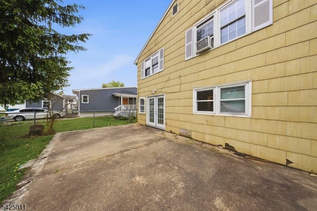 105 Berger St, Franklin Twp., NJ 08873