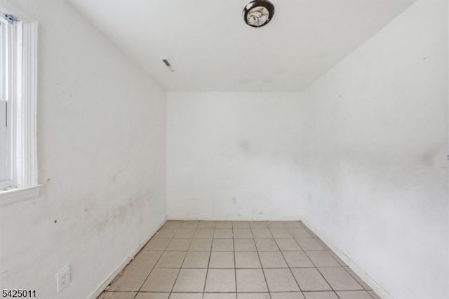 105 Berger St, Franklin Twp., NJ 08873