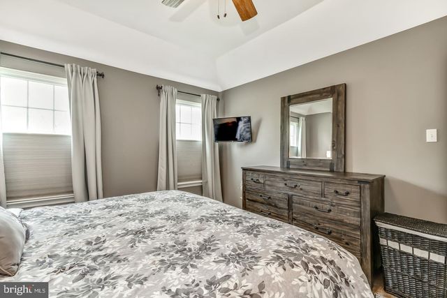 20 ARGYLE LN, Collegeville, PA 19426