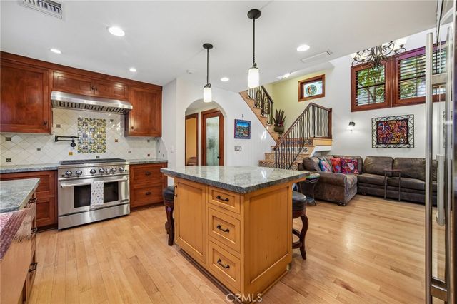112 Santa Ana Avenue, Long Beach, CA 90803