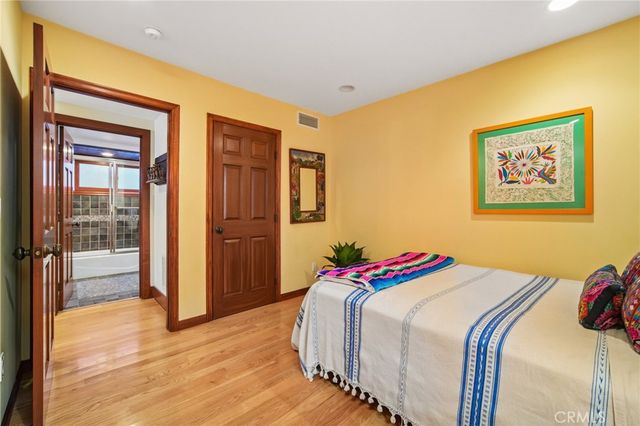 112 Santa Ana Avenue, Long Beach, CA 90803