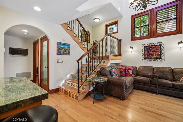 112 Santa Ana Avenue, Long Beach, CA 90803
