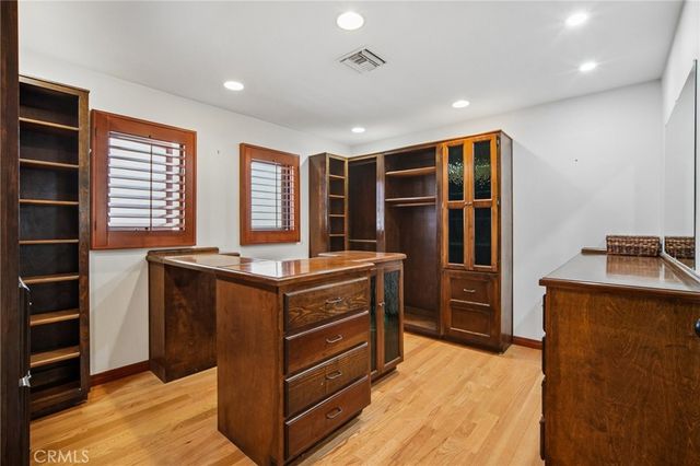 112 Santa Ana Avenue, Long Beach, CA 90803