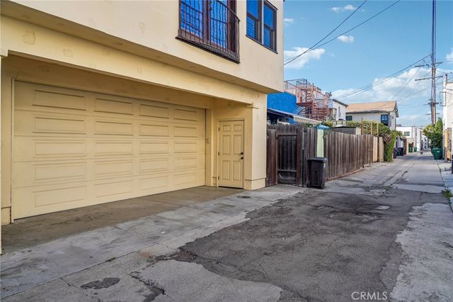 112 Santa Ana Avenue, Long Beach, CA 90803