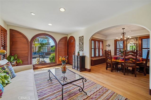 112 Santa Ana Avenue, Long Beach, CA 90803