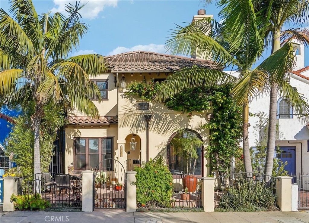 112 Santa Ana Avenue, Long Beach, CA 90803