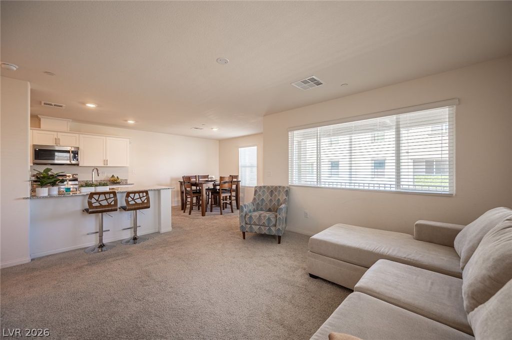 Image 15 of property listing at 2673 Champagne Gold Avenue, North Las Vegas, NV 89086