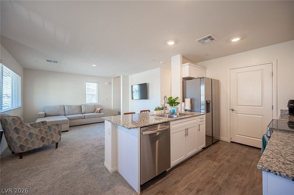 Image 21 of property listing at 2673 Champagne Gold Avenue, North Las Vegas, NV 89086