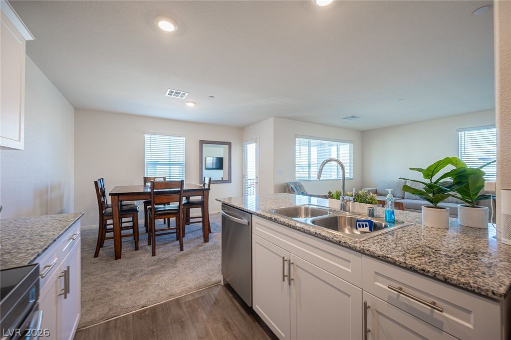 Image 25 of property listing at 2673 Champagne Gold Avenue, North Las Vegas, NV 89086
