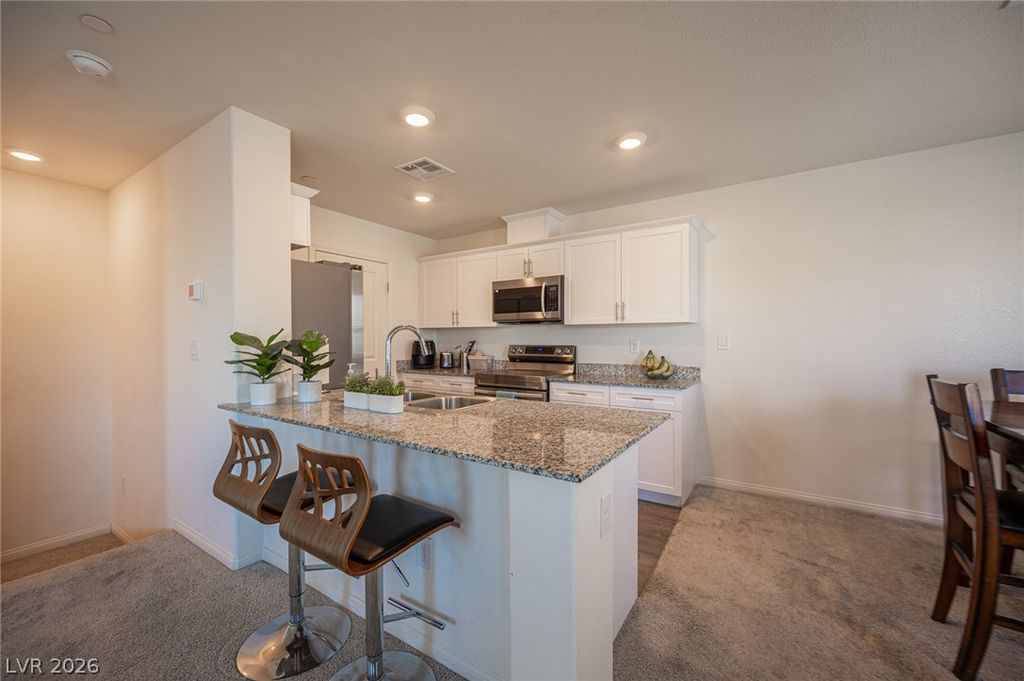 Image 3 of property listing at 2673 Champagne Gold Avenue, North Las Vegas, NV 89086