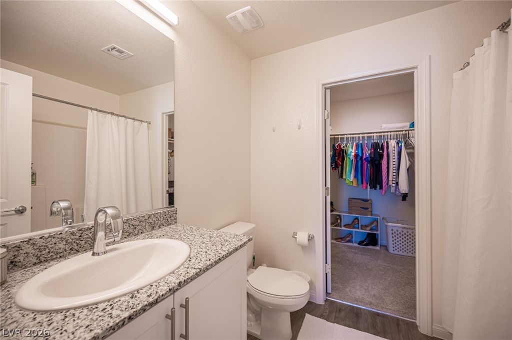 Image 38 of property listing at 2673 Champagne Gold Avenue, North Las Vegas, NV 89086