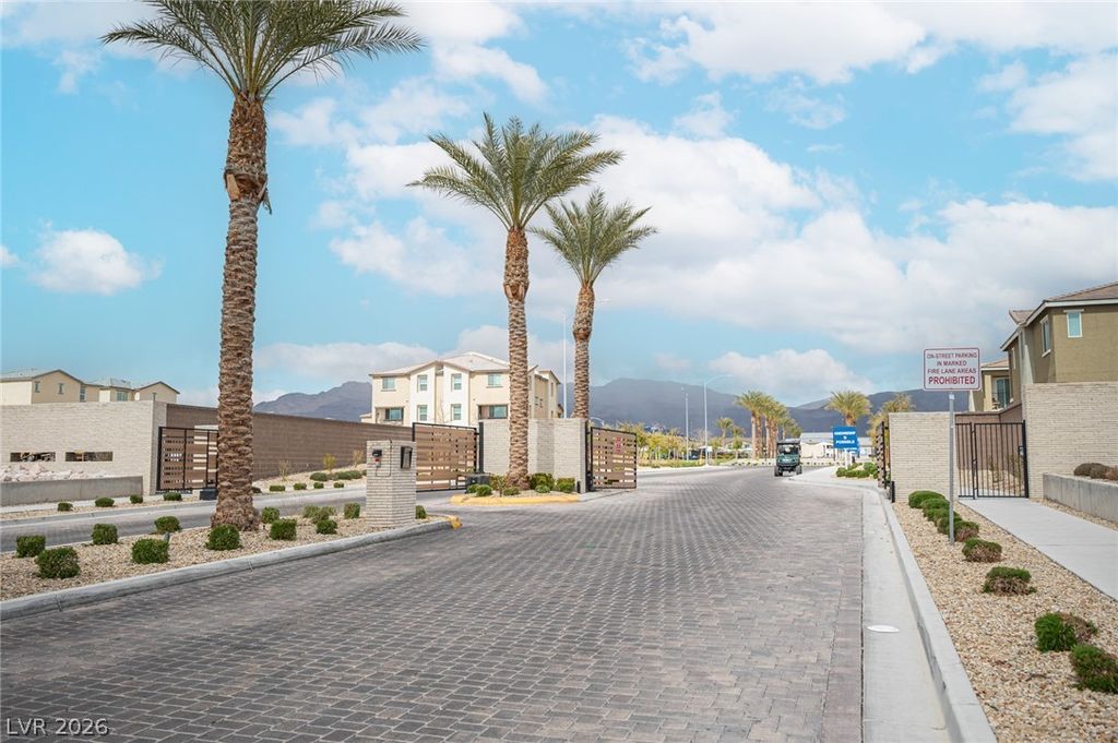 Image 48 of property listing at 2673 Champagne Gold Avenue, North Las Vegas, NV 89086