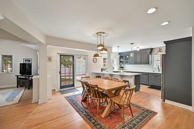 9519 Harding BOULEVARD, Wauwatosa, WI 53226