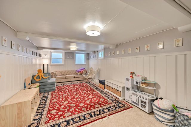 9519 Harding BOULEVARD, Wauwatosa, WI 53226
