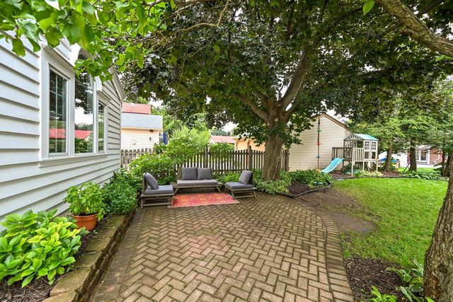 9519 Harding BOULEVARD, Wauwatosa, WI 53226
