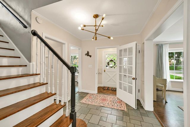 9519 Harding BOULEVARD, Wauwatosa, WI 53226