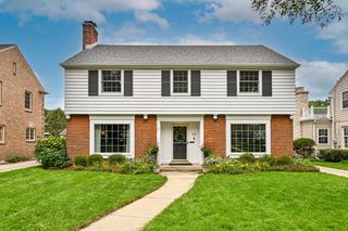 9519 Harding BOULEVARD, Wauwatosa, WI 53226