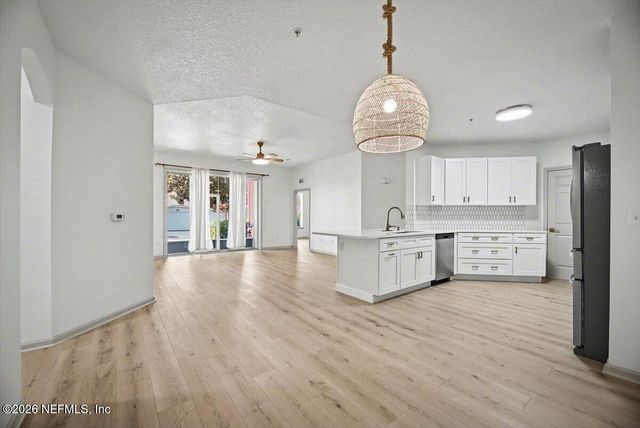 785 OAKLEAF PLANTATION Parkway 914, Orange Park, FL 32065