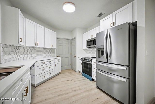 785 OAKLEAF PLANTATION Parkway 914, Orange Park, FL 32065