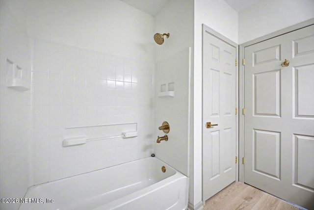 785 OAKLEAF PLANTATION Parkway 914, Orange Park, FL 32065