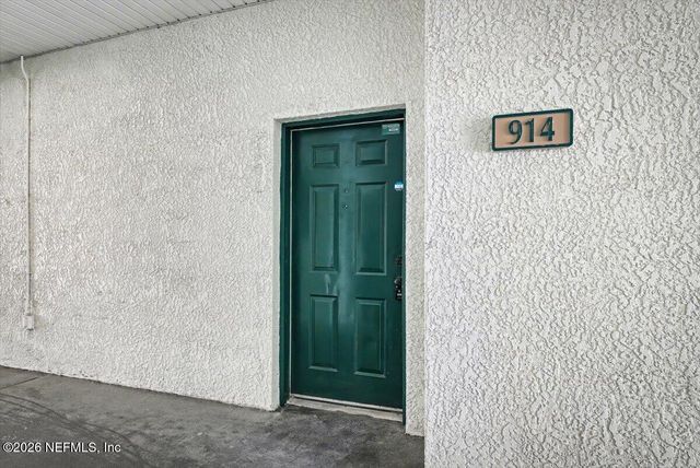 785 OAKLEAF PLANTATION Parkway 914, Orange Park, FL 32065