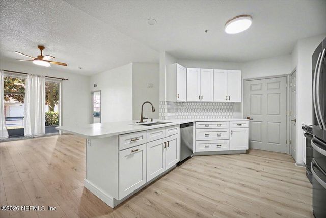 785 OAKLEAF PLANTATION Parkway 914, Orange Park, FL 32065