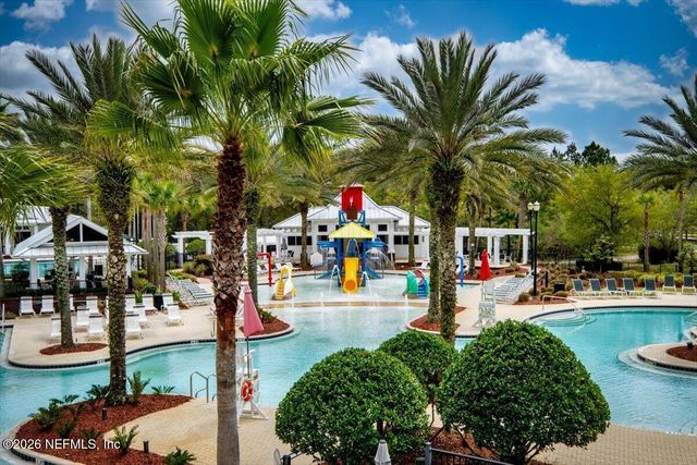 785 OAKLEAF PLANTATION Parkway 914, Orange Park, FL 32065