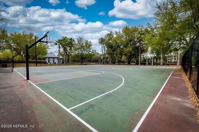 785 OAKLEAF PLANTATION Parkway 914, Orange Park, FL 32065