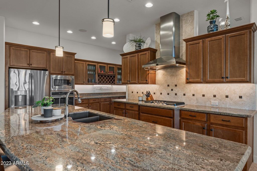 20944 W HILLCREST Boulevard, Buckeye, AZ 85396 — photo 5