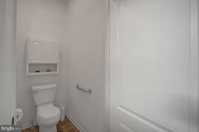 18 LANTERN LN, Shippensburg, PA 17257