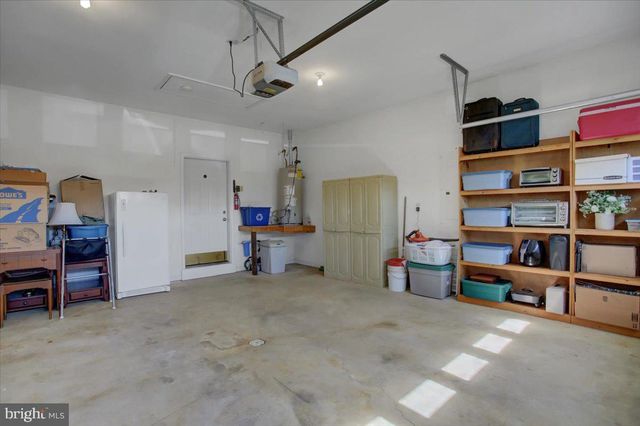 18 LANTERN LN, Shippensburg, PA 17257