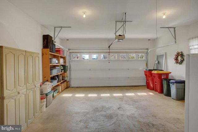 18 LANTERN LN, Shippensburg, PA 17257