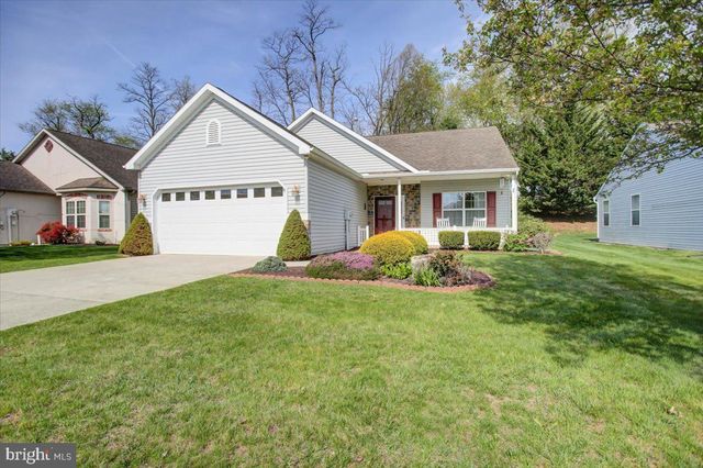 18 LANTERN LN, Shippensburg, PA 17257