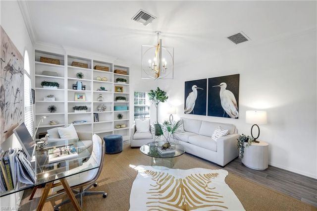 180 Edgemere WAY S, Naples, FL 34105