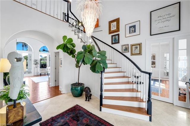 180 Edgemere WAY S, Naples, FL 34105