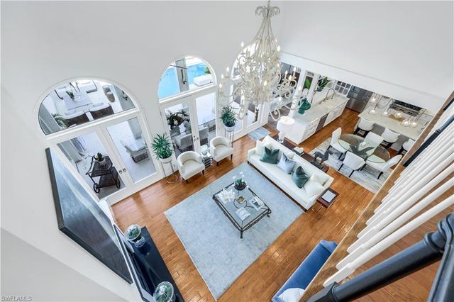 180 Edgemere WAY S, Naples, FL 34105