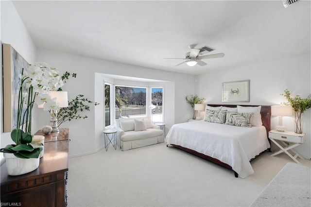 180 Edgemere WAY S, Naples, FL 34105